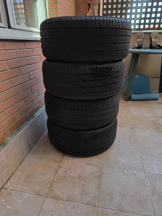 Neumático 235/45 R17 93V