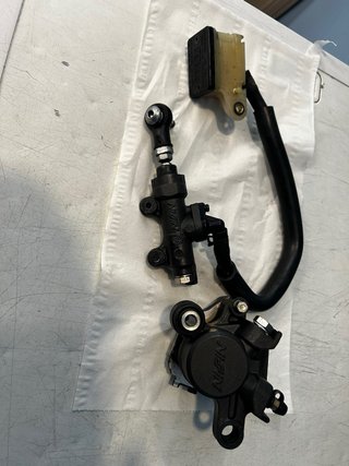Bomba y Pinza Freno Trasero Honda CBR600RR PC37