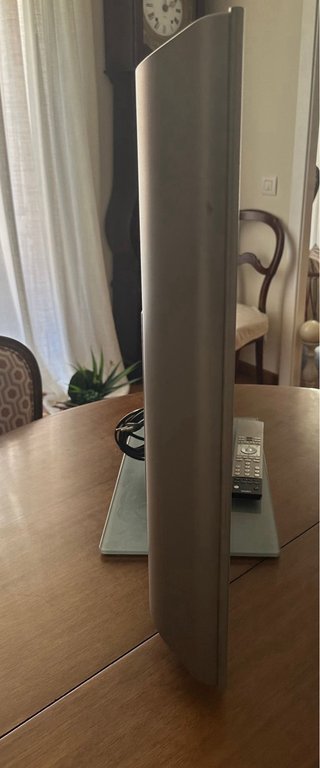 TV Loewe Xelos 32''