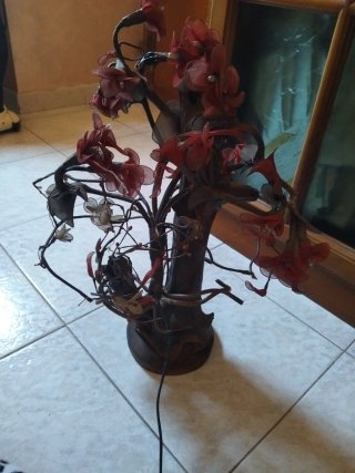 Lampada da tavolo artigianale legno – Luce rossa
