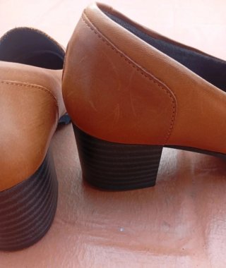 Mocasines Pitillos piel tacón marrón