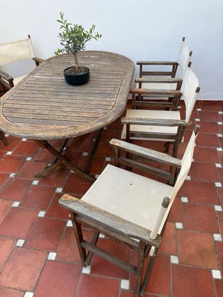 Mesa y sillas de exterior madera