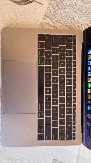MacBook Pro 13 i7, 16GB RAM, 500GB SSD