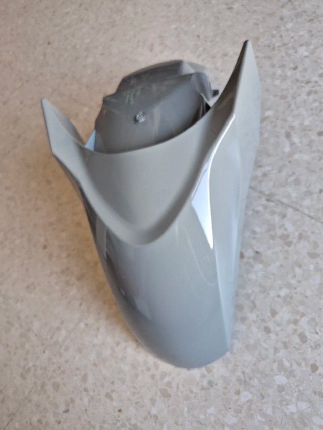 Guardabarros Honda PCX 21-24 gris