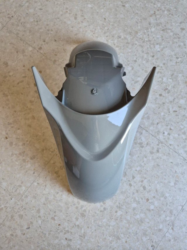 Guardabarros Honda PCX 21-24 gris