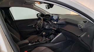 Peugeot 208 SOLO 10.346km!!!