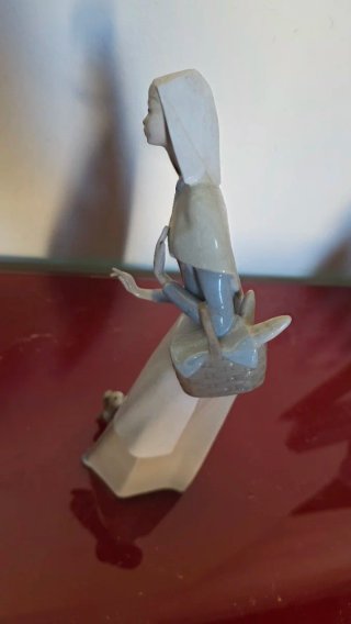 Figura Lladró Porcelana Niña Perro