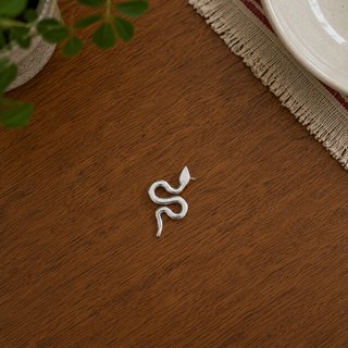 Pendiente Serpiente Plata Cristian Lay