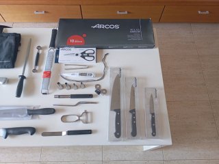 Set di coltelli Arcos con accessori