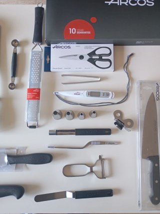 Set di coltelli Arcos con accessori