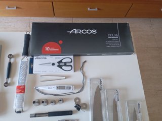 Set di coltelli Arcos con accessori