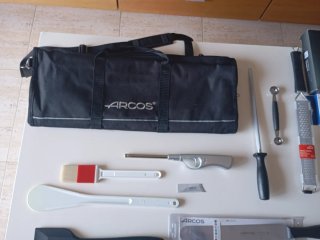Set di coltelli Arcos con accessori