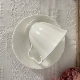 Taza y plato Royal Albert Gossamer.