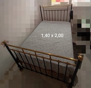 Estructura de cama hierro y metal