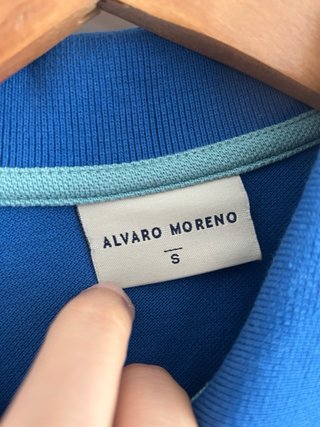 Polo azul Alvaro Moreno