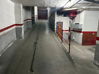 Garaje en venta en Riu en Santa Coloma de Gramanet
