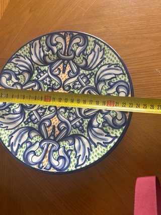 Platos de cerámica pintados a mano
