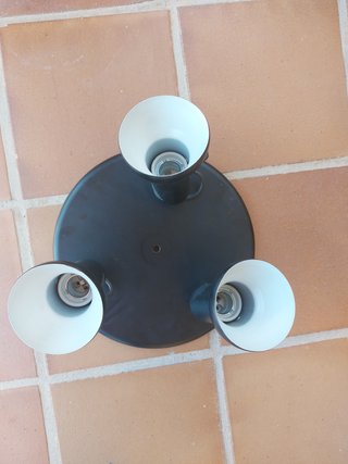 Plafón de techo 3 focos orientables negro.