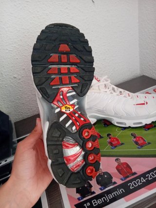 Nike TN Air Max Plus Blancas Rojas