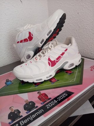 Nike TN Air Max Plus Blancas Rojas