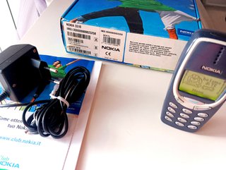 Nokia 3310 + Batteria + Caricatore+Scatola+Manuale