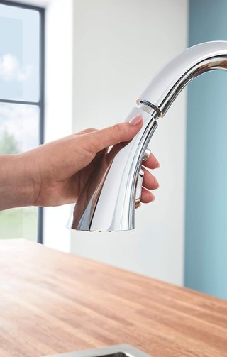 Rubinetto Grohe monocomando per lavello con doccetta estraibile e canna girevole