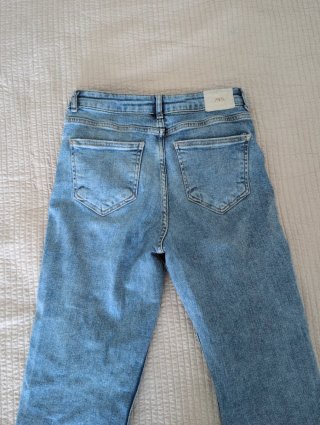 Vaqueros Zara Talla 38