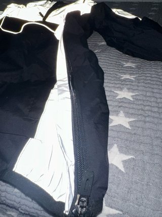 Abrigo Ellesse Negro y gris reflectante