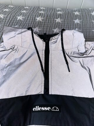 Abrigo Ellesse Negro y gris reflectante