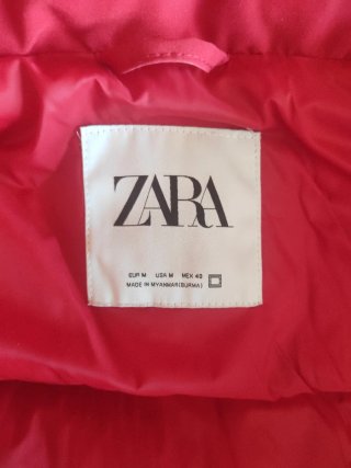 Abrigo Zara Rojo con Capucha