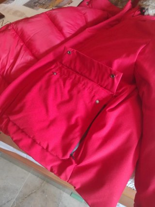 Abrigo Zara Rojo con Capucha