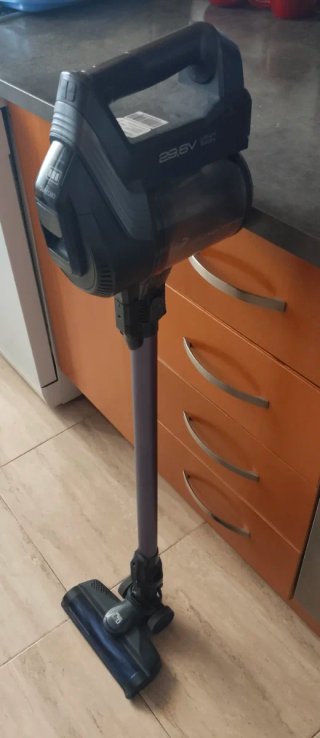 Aspiradora Cecotec con cargador