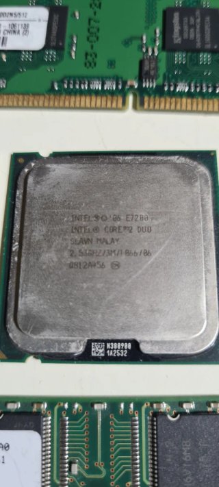 2x Kingston DDR2 2GB PC2-5300U-55512