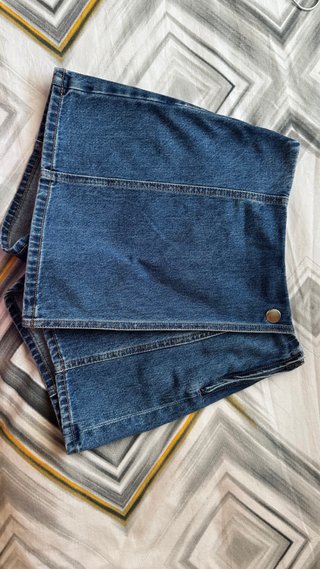 Falda pantalón vaquera Stradivarius