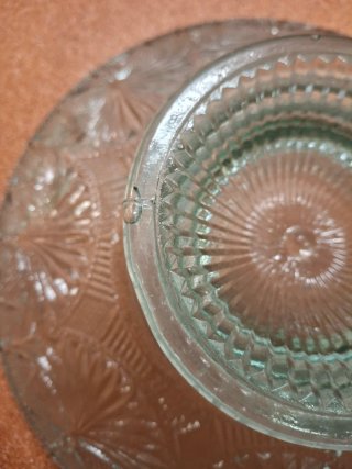 Fuente de cristal vintage con base