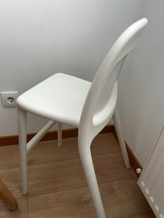 Silla alta infantil blanca modelo Urban. Nueva.