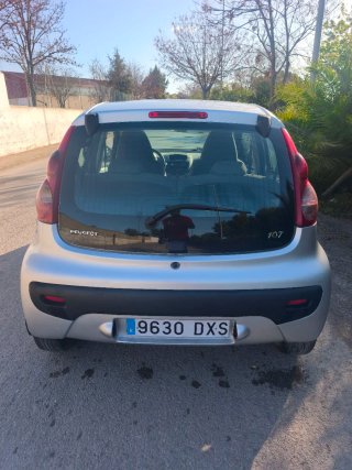 Peugeot 107 2006