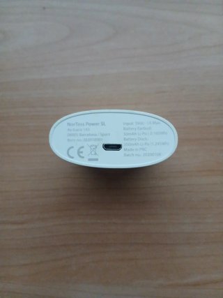 Auriculares inalámbricos blancos