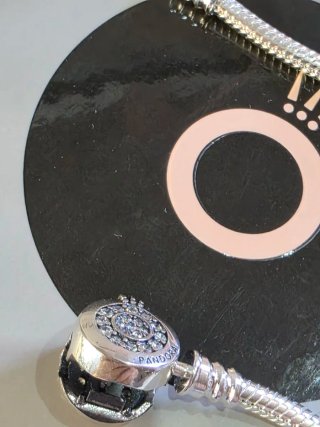 Pulsera Pandora Moments Plata 19cm