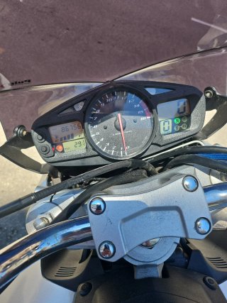 Suzuki GSR 600 Naked Plata Negra