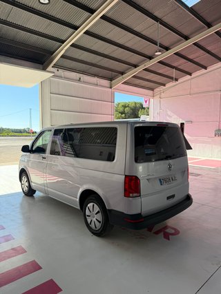 Volkswagen Caravelle 2023