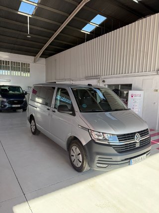 Volkswagen Caravelle 2023