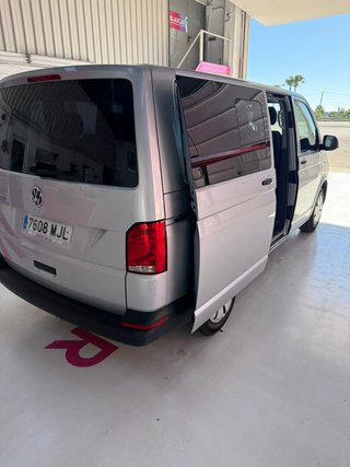 Volkswagen Caravelle 2023