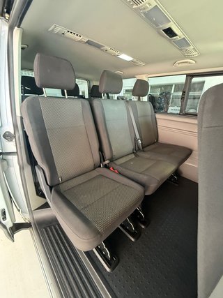 Volkswagen Caravelle 2023