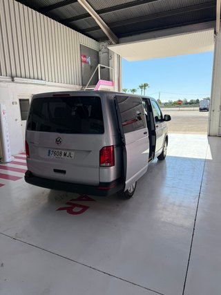 Volkswagen Caravelle 2023