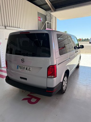 Volkswagen Caravelle 2023