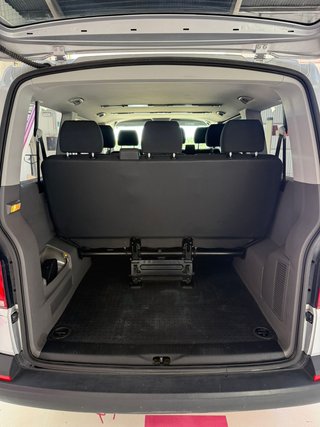 Volkswagen Caravelle 2023