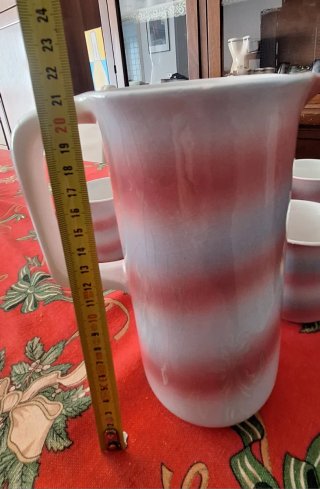 Caraffa con 6 tazze in ceramica