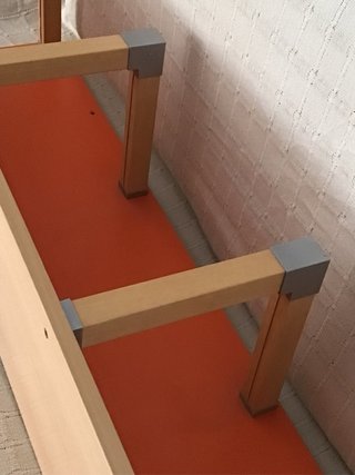 Estantería de pared.