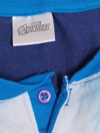 Lotto Bimbo 8-9 anni: Pigiama Avengers + Maglietta